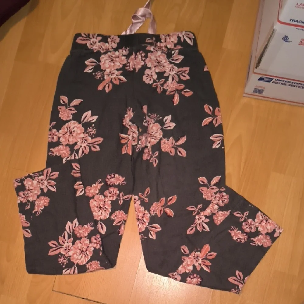 Floral Women's Pajama Pants - Picture 3 of 3